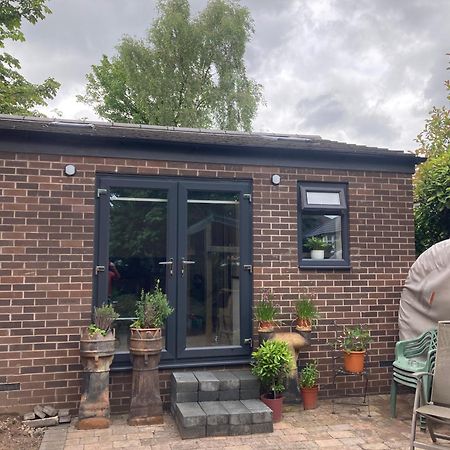Beautiful Detached Private Annex In Great Location Διαμέρισμα Μάντσεστερ Εξωτερικό φωτογραφία