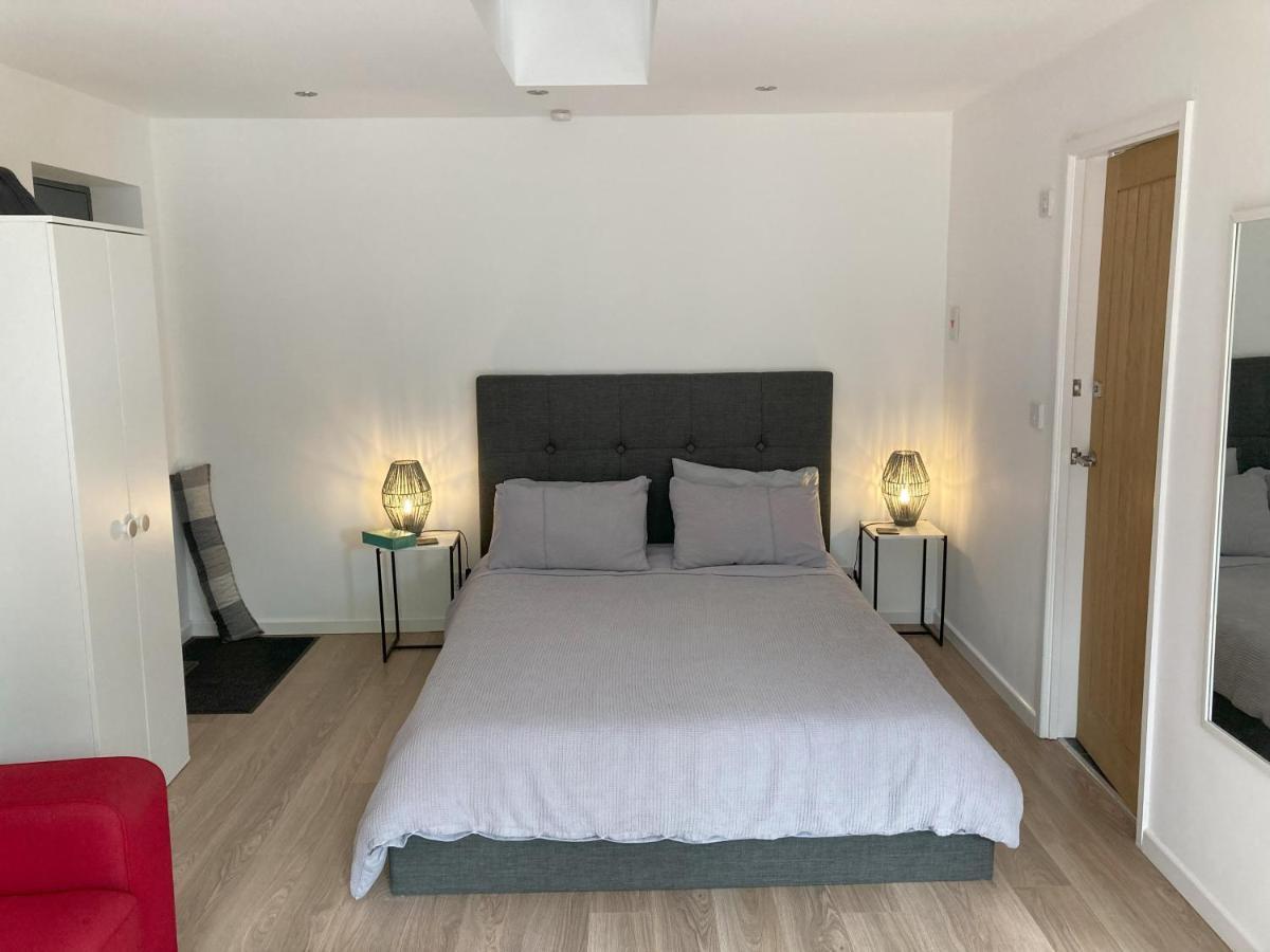 Beautiful Detached Private Annex In Great Location Διαμέρισμα Μάντσεστερ Εξωτερικό φωτογραφία