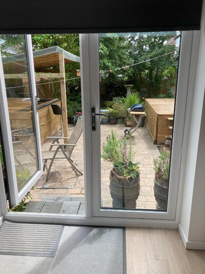 Beautiful Detached Private Annex In Great Location Διαμέρισμα Μάντσεστερ Εξωτερικό φωτογραφία